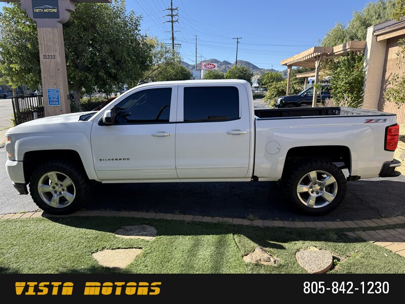 2017 Chevrolet Silverado 1500 LT - Photo 10 - Chatsworth, CA 91311