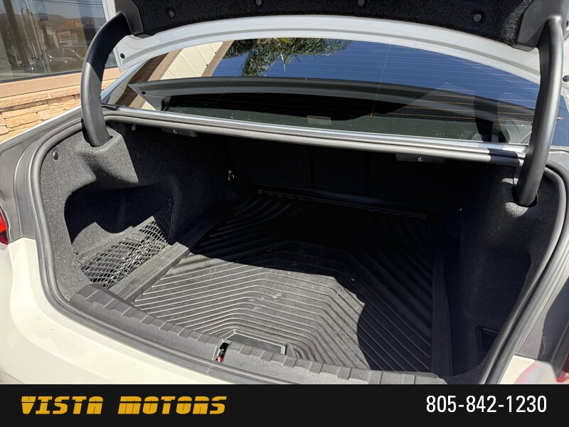 2023 BMW 3 Series 330i - Photo 10 - Simi Valley, CA 93063