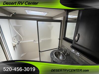 2018 KEYSTONE 3655   - Photo 16 - Huachuca City, AZ 85616