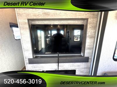 2023 Keystone CROSSROADS HAMPTON 388FKL - Photo 14 - Huachuca City, AZ 85616
