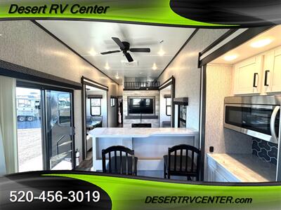 2023 Keystone CROSSROADS HAMPTON 388FKL - Photo 15 - Huachuca City, AZ 85616