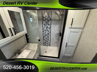 2023 Keystone CROSSROADS HAMPTON 388FKL - Photo 19 - Huachuca City, AZ 85616