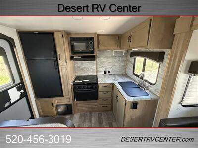 2021 WINNEBAGO 2401RG   - Photo 8 - Huachuca City, AZ 85616
