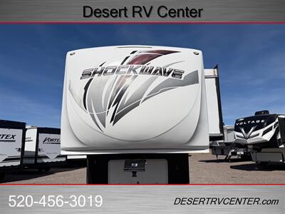 2018 FOREST RIVER SHOCKWAVE 28FWG   - Photo 4 - Huachuca City, AZ 85616