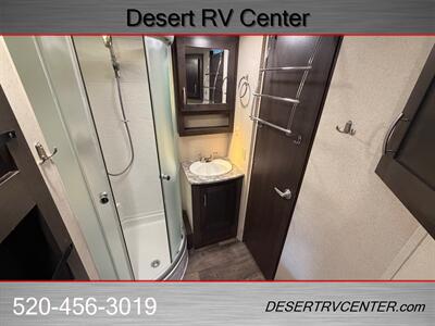 2018 FOREST RIVER SHOCKWAVE 28FWG   - Photo 13 - Huachuca City, AZ 85616