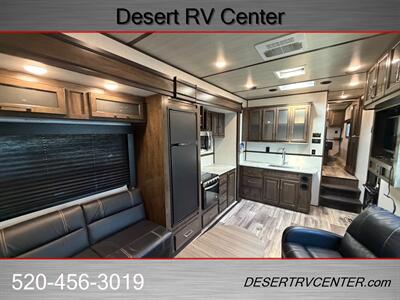 2021 Keystone VOLTAGE 3351  TRITON - Photo 10 - Huachuca City, AZ 85616