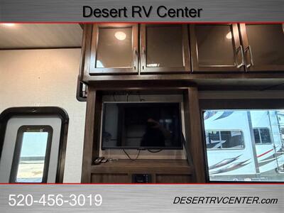 2021 Keystone VOLTAGE 3351  TRITON - Photo 12 - Huachuca City, AZ 85616