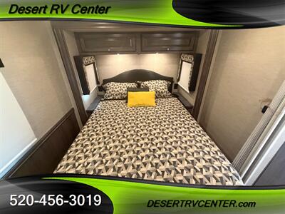 2018 WINNEBAGO 30T   - Photo 15 - Huachuca City, AZ 85616