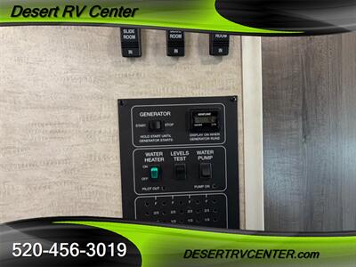 2018 WINNEBAGO 30T   - Photo 18 - Huachuca City, AZ 85616