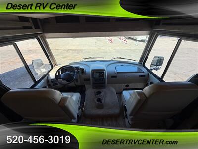 2018 WINNEBAGO 30T   - Photo 17 - Huachuca City, AZ 85616