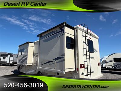 2018 WINNEBAGO 30T   - Photo 7 - Huachuca City, AZ 85616