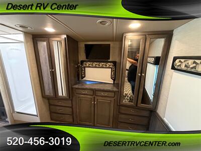 2018 WINNEBAGO 30T   - Photo 13 - Huachuca City, AZ 85616