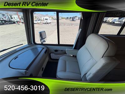 2018 WINNEBAGO 30T   - Photo 10 - Huachuca City, AZ 85616