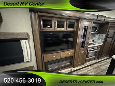 2018 GRAND DESIGN REFLECTION 303RLS   - Photo 9 - Huachuca City, AZ 85616