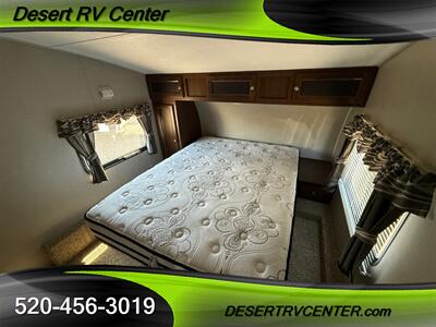 2017 KEYSTONE 308BHDS   - Photo 17 - Huachuca City, AZ 85616