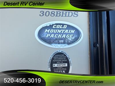 2017 KEYSTONE 308BHDS   - Photo 18 - Huachuca City, AZ 85616