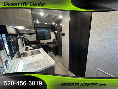 2023 JAYCO 212QBW   - Photo 11 - Huachuca City, AZ 85616