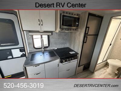 2022 WINNEBAGO 2108DS   - Photo 10 - Huachuca City, AZ 85616