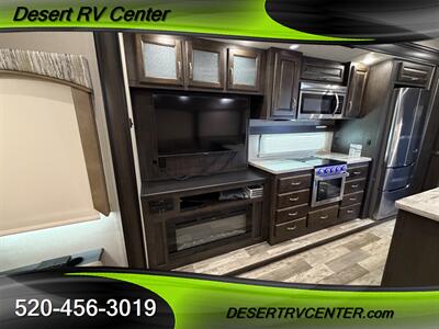2019 FOREST RIVER 310RL   - Photo 16 - Huachuca City, AZ 85616