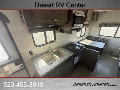 2018 KEYSTONE 202RD - Photo 6 - Huachuca City, AZ 85616