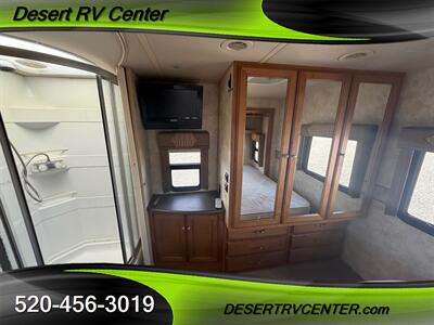 2012 Winnebago 30C  WINNEBAGO - Photo 15 - Huachuca City, AZ 85616