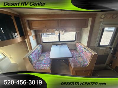 2012 Winnebago 30C  WINNEBAGO - Photo 10 - Huachuca City, AZ 85616
