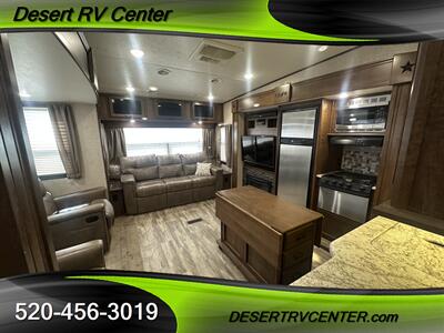 2017 HIGHLAND RIDGE 297RLS   - Photo 7 - Huachuca City, AZ 85616