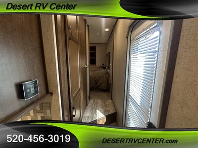 2017 HIGHLAND RIDGE 297RLS   - Photo 15 - Huachuca City, AZ 85616
