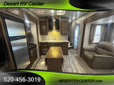2017 HIGHLAND RIDGE 297RLS   - Photo 11 - Huachuca City, AZ 85616
