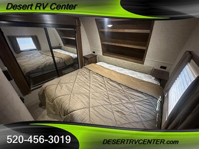 2017 HIGHLAND RIDGE 297RLS   - Photo 19 - Huachuca City, AZ 85616