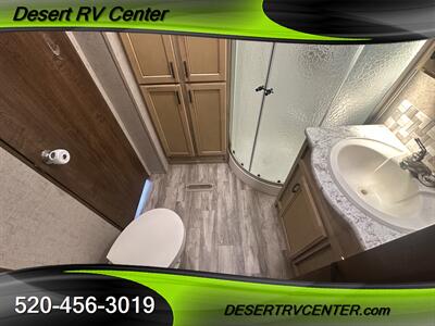 2017 HIGHLAND RIDGE 297RLS   - Photo 17 - Huachuca City, AZ 85616
