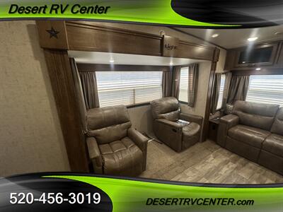 2017 HIGHLAND RIDGE 297RLS   - Photo 9 - Huachuca City, AZ 85616