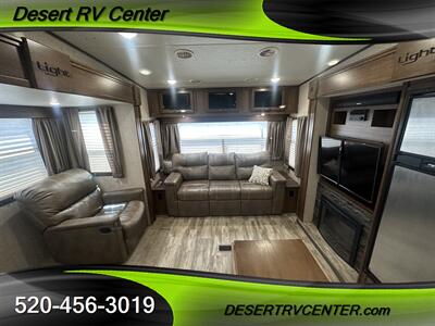2017 HIGHLAND RIDGE 297RLS   - Photo 8 - Huachuca City, AZ 85616