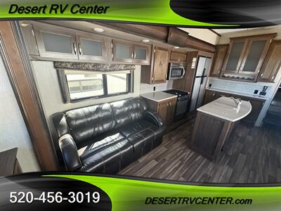 2018 KEYSTONE 310RE   - Photo 12 - Huachuca City, AZ 85616