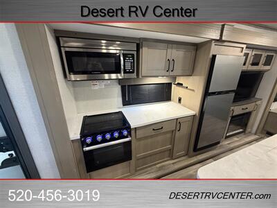 2023 GRAND DESIGN 297RSTS - Photo 12 - Huachuca City, AZ 85616