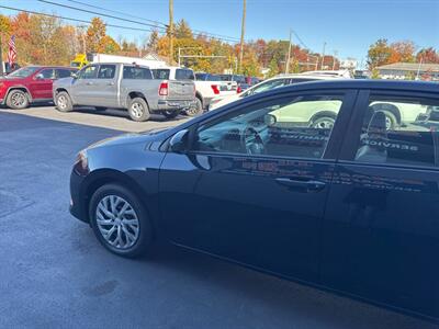 2017 Toyota Corolla LE 4dr Sedan   - Photo 4 - Hazleton, PA 18201