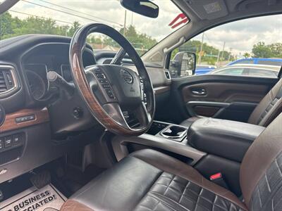 2017 Nissan Titan XD Platinum Reserve 4x4 4dr Crew Cab (Diesel) - Photo 17 - Hazleton, PA 18201