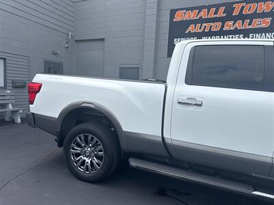 2017 Nissan Titan XD Platinum Reserve 4x4 4dr Crew Cab (Diesel) - Photo 11 - Hazleton, PA 18201