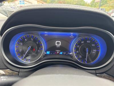 2017 Chrysler 300 C AWD 4dr Sedan - Photo 32 - Hazleton, PA 18201