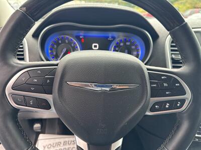2017 Chrysler 300 C AWD 4dr Sedan - Photo 33 - Hazleton, PA 18201