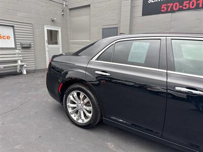 2017 Chrysler 300 C AWD 4dr Sedan - Photo 9 - Hazleton, PA 18201