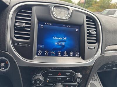 2017 Chrysler 300 C AWD 4dr Sedan - Photo 26 - Hazleton, PA 18201