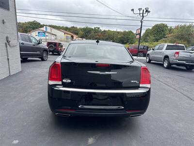 2017 Chrysler 300 C AWD 4dr Sedan - Photo 7 - Hazleton, PA 18201