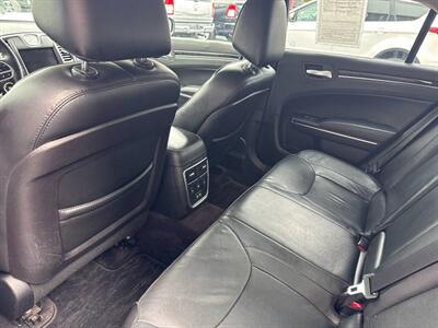 2017 Chrysler 300 C AWD 4dr Sedan - Photo 17 - Hazleton, PA 18201
