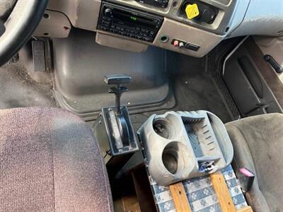 2002 Sterling M6500 Acterra REEFER TRUCK   - Photo 10 - Hazleton, PA 18201