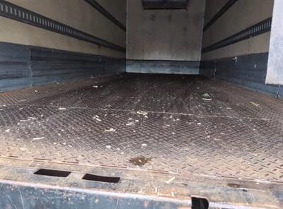 2002 Sterling M6500 Acterra REEFER TRUCK   - Photo 12 - Hazleton, PA 18201