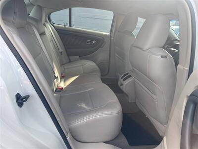 2011 Ford Taurus SEL AWD 4dr Sedan - Photo 20 - Hazleton, PA 18201