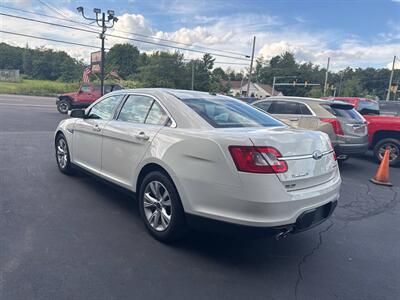 2011 Ford Taurus SEL AWD 4dr Sedan - Photo 6 - Hazleton, PA 18201
