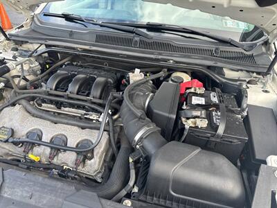 2011 Ford Taurus SEL AWD 4dr Sedan - Photo 12 - Hazleton, PA 18201