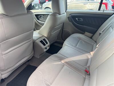 2011 Ford Taurus SEL AWD 4dr Sedan - Photo 18 - Hazleton, PA 18201